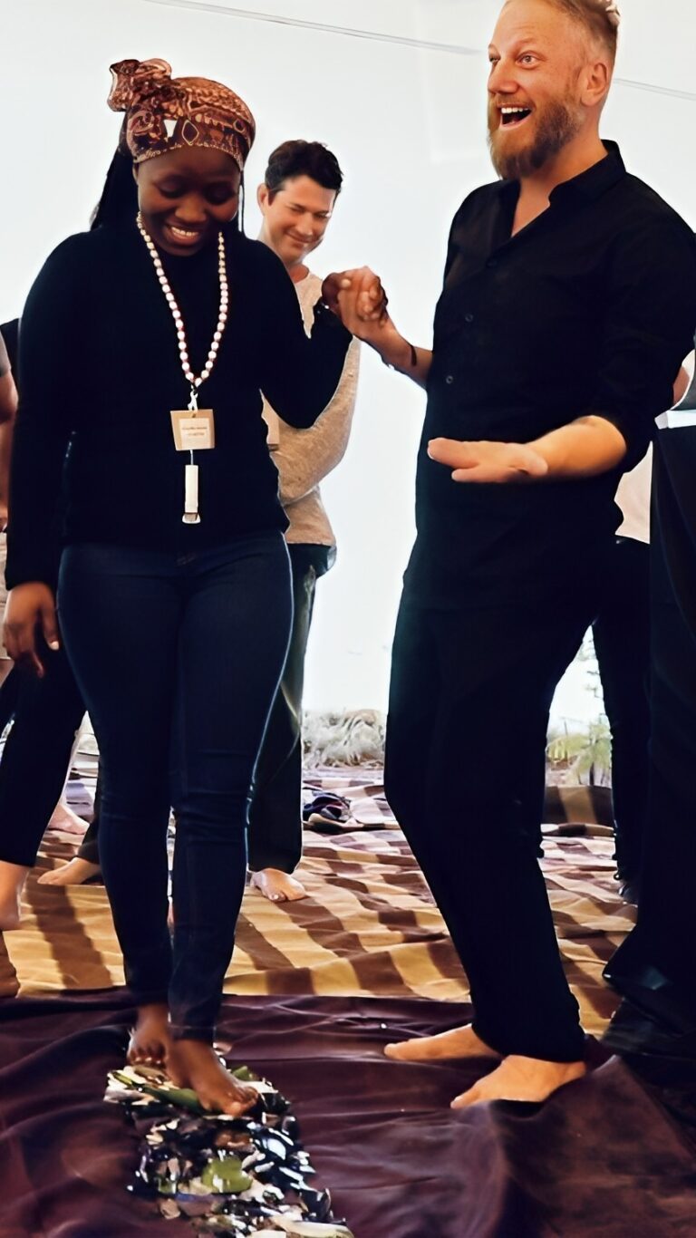 Russell Fox Magician Insane The Glass Walker Inspirational Team Build Activity 2